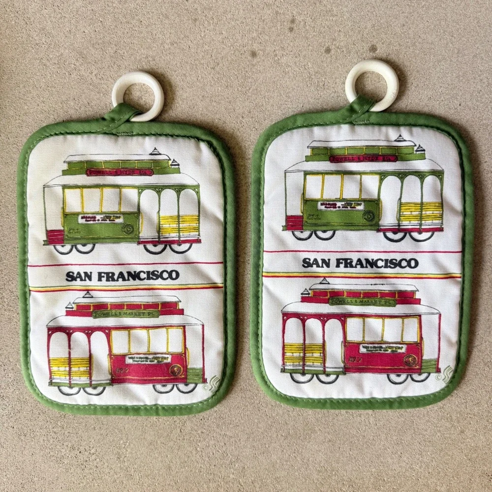Vintage San Francisco Potholders Set Cable Car Souvenir Kitchen Hot Pads 2 pack